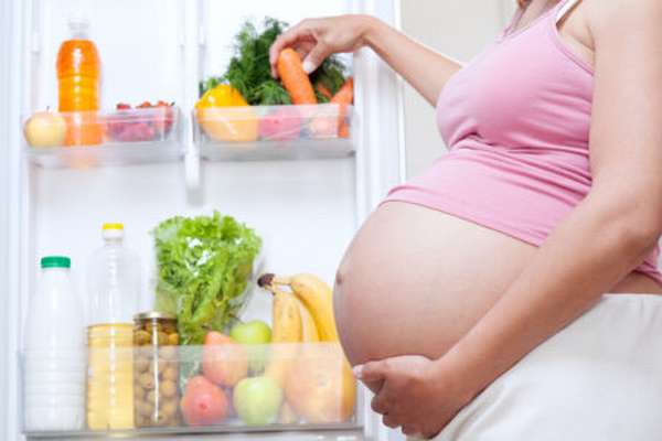 По каким причинам уровень эритроцитов в крови может быть понижен при беременности?