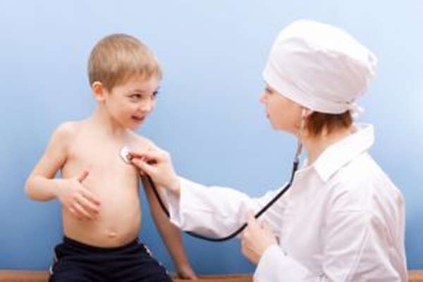За ребёнком должен постоянно наблюдать врач