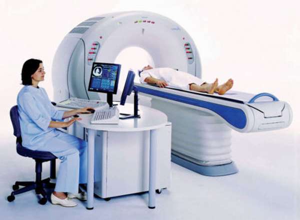 В чем разница между МРТ и компьютерной томографией и когда их проводят?