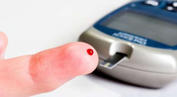 Каковы значения нормы сахара в крови в таблице по возрасту? Почему для разных групп пациентов пределы глюкозы меняются?