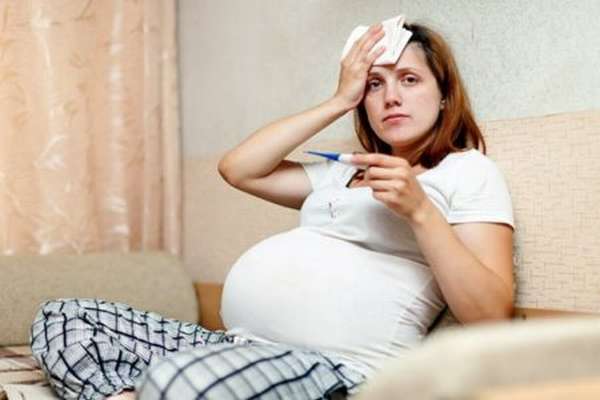 Причины повышения нейтрофилов при беременности, симптомы и признаки, роль клеток, как стабилизировать состояние, в чем опасность для матери и ребенка
