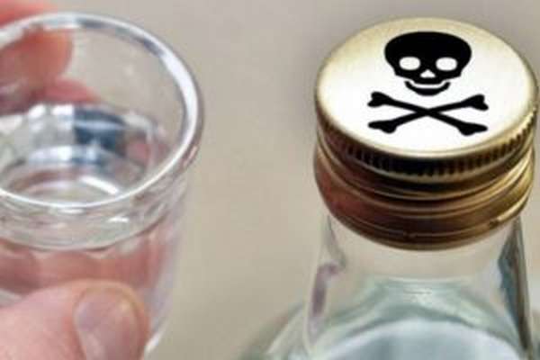 Какую угрозу несет отравление спиртом?